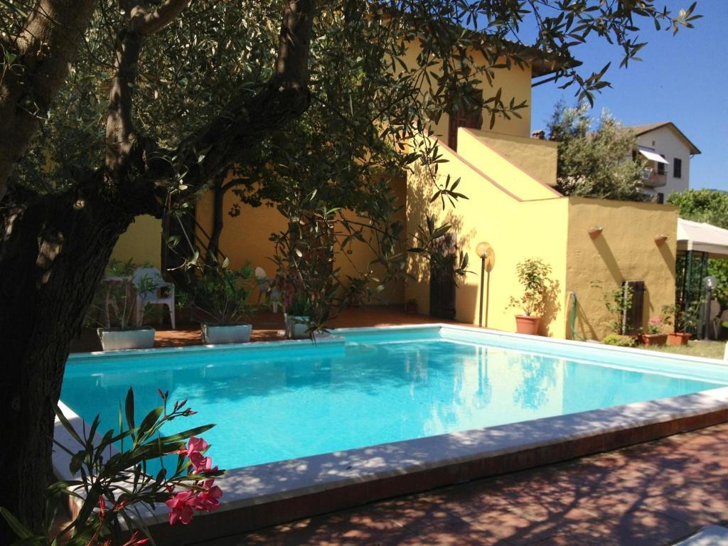 Aparthotel Il Porto Tuoro sul Trasimeno Esterno foto