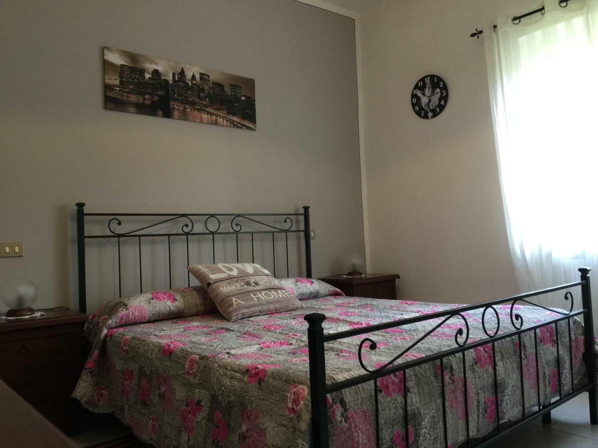 Aparthotel Il Porto Tuoro sul Trasimeno Esterno foto