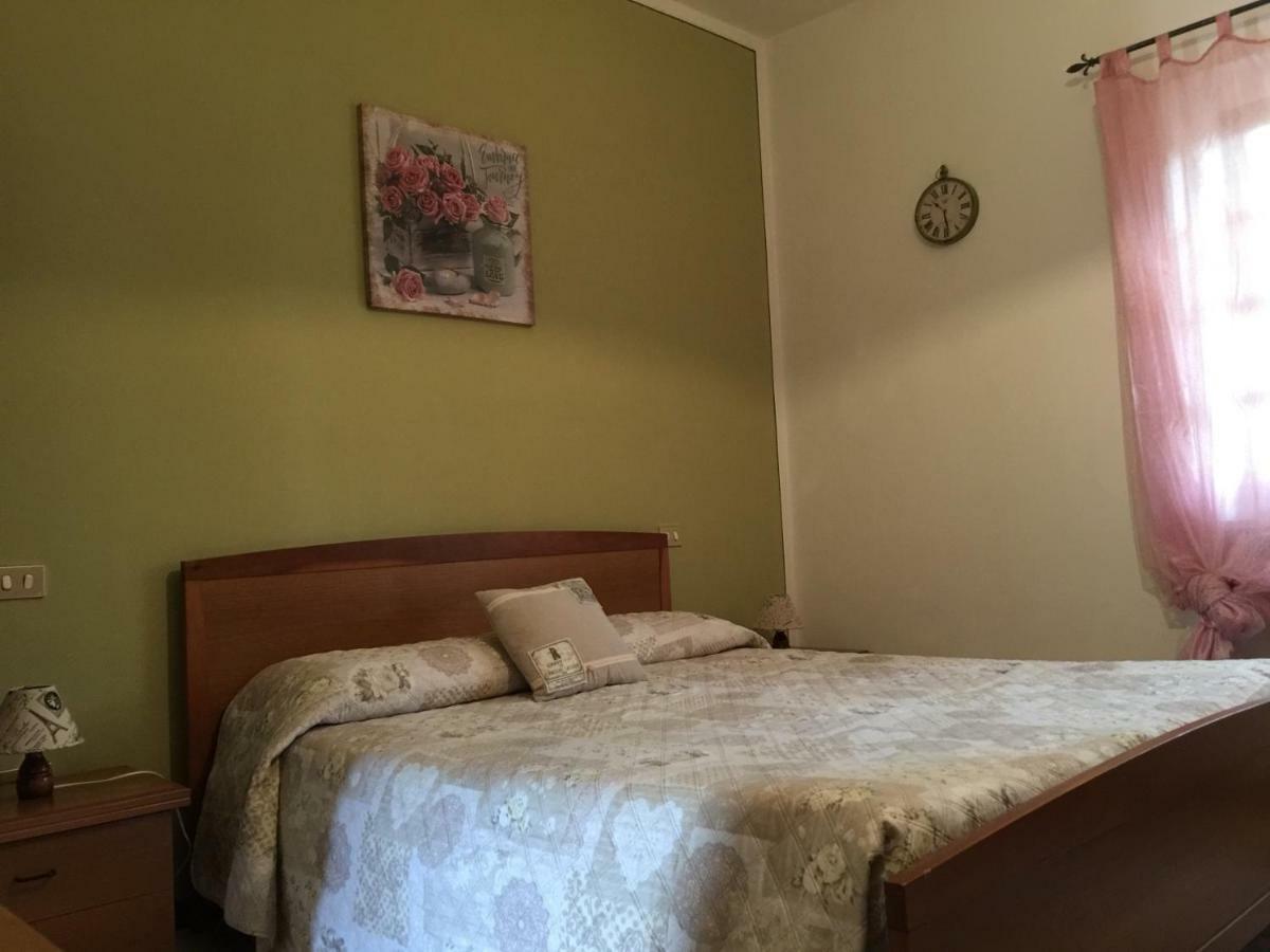 Aparthotel Il Porto Tuoro sul Trasimeno Esterno foto