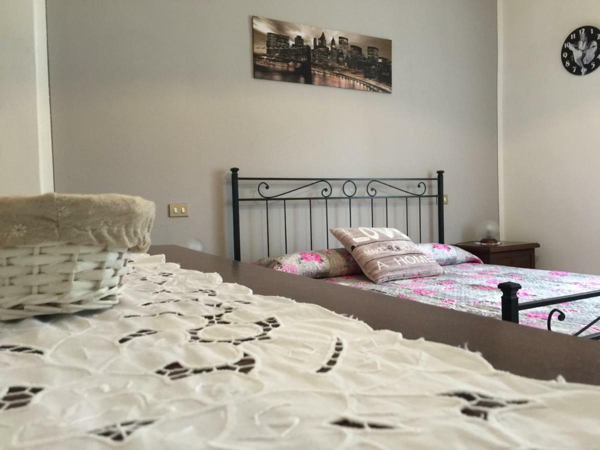 Aparthotel Il Porto Tuoro sul Trasimeno Esterno foto